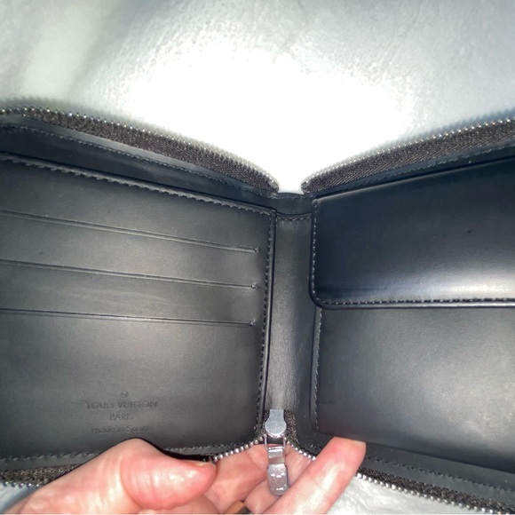 Louis Vuitton Zippy Coin Purse - Picture 4 of 9